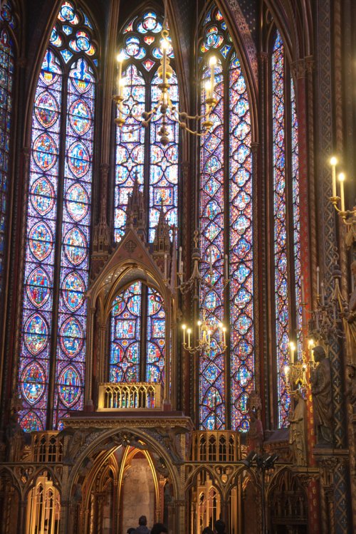 The glass of Sainte Chapelle